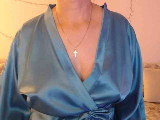 goodSnowQueen goodSnowQueen