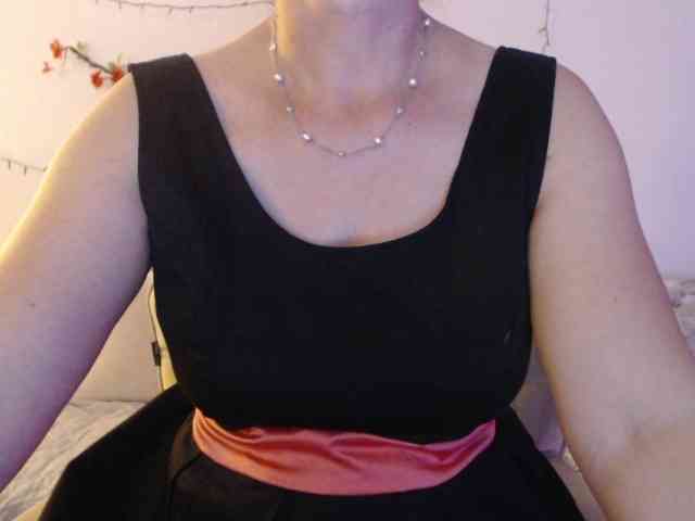 goodSnowQueen webcam