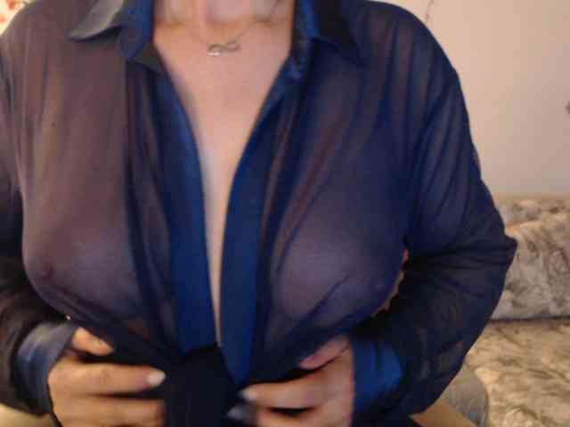 goodSnowQueen webcam
