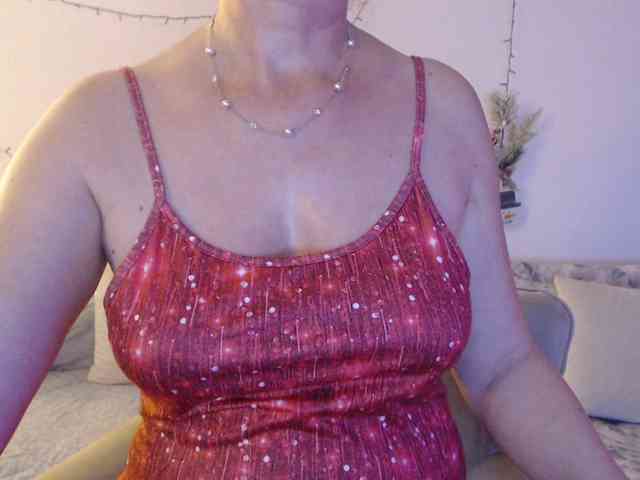 goodSnowQueen webcam