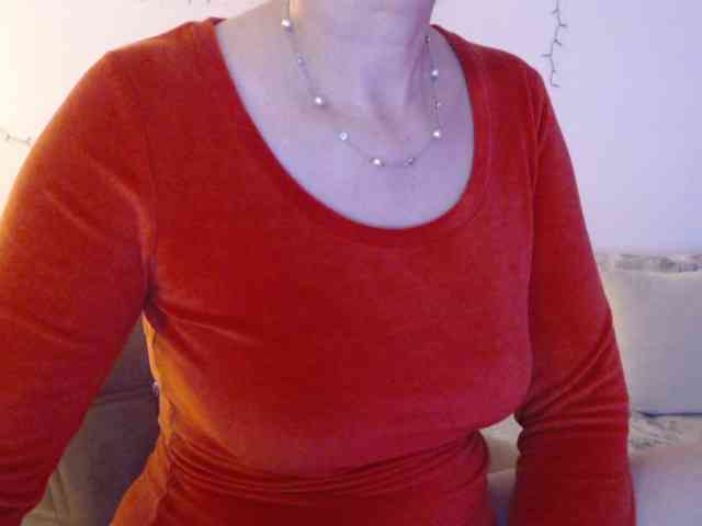 goodSnowQueen webcam