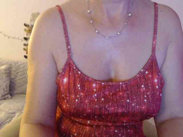 goodSnowQueen webcam