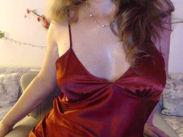 goodSnowQueen webcam