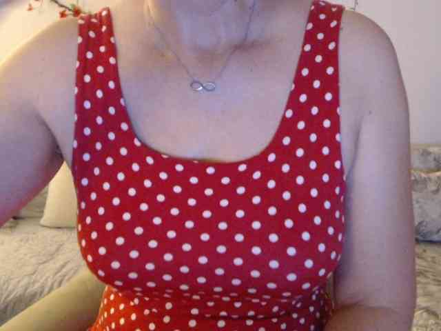 goodSnowQueen webcam