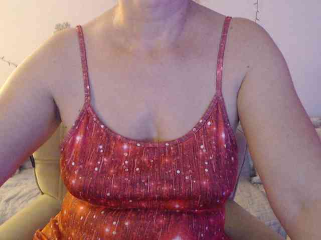 goodSnowQueen webcam