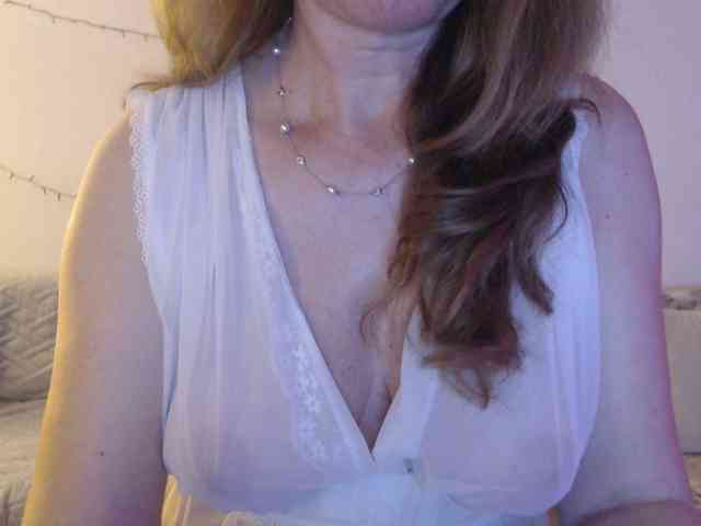 goodSnowQueen webcam