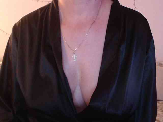 goodSnowQueen webcam