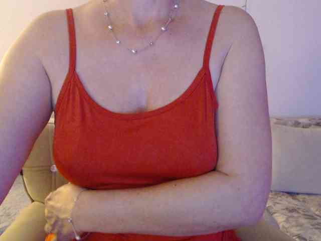 goodSnowQueen webcam