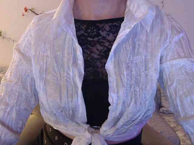 goodSnowQueen webcam