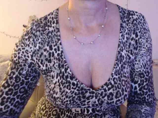 goodSnowQueen goodSnowQueen