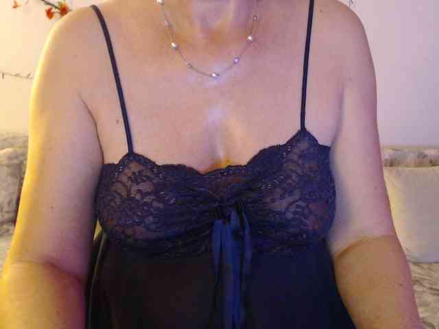 goodSnowQueen webcam