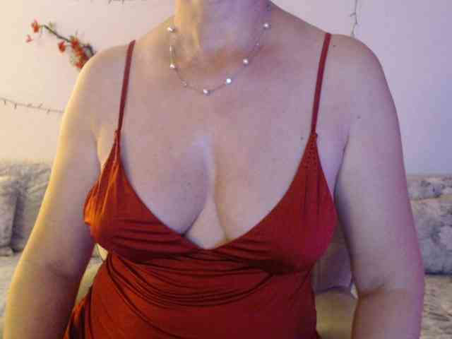 goodSnowQueen webcam