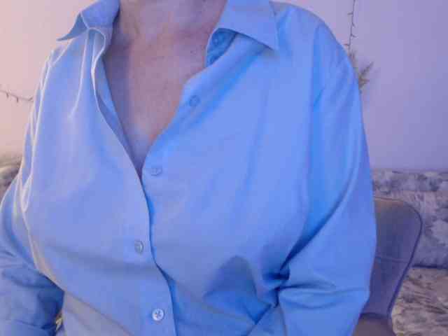 goodSnowQueen webcam