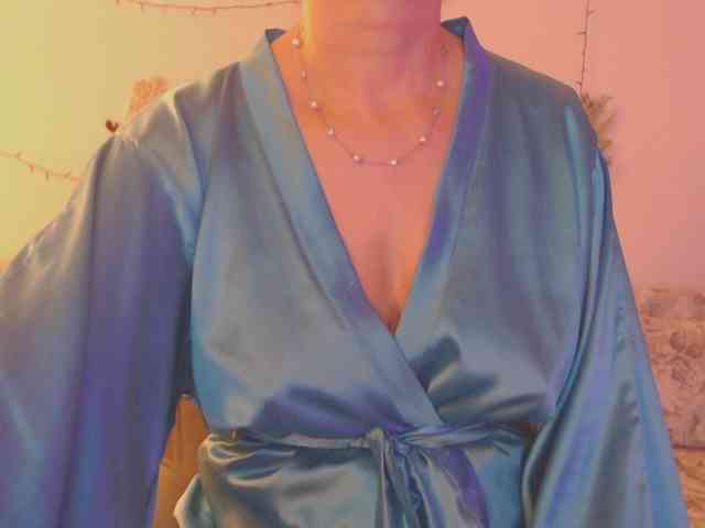 goodSnowQueen webcam