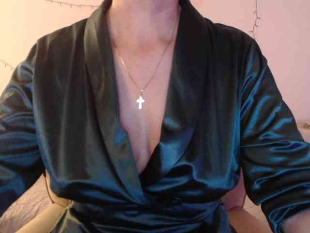 goodSnowQueen webcam