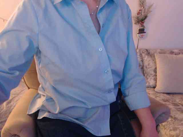 goodSnowQueen webcam