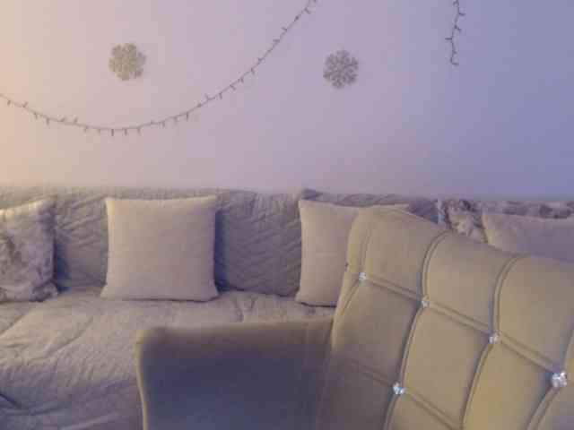 goodSnowQueen webcam