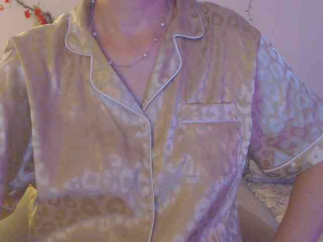 goodSnowQueen webcam