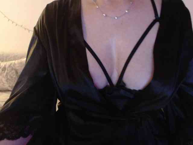 goodSnowQueen webcam