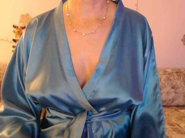 goodSnowQueen webcam