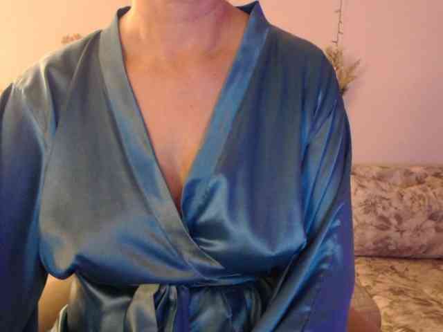 goodSnowQueen webcam