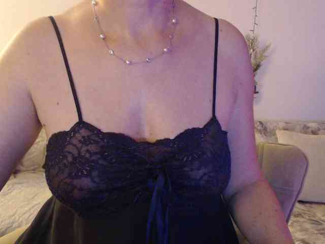 goodSnowQueen webcam