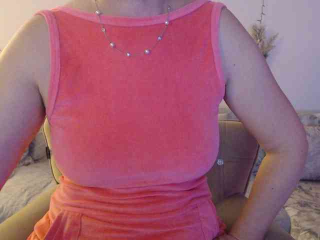 goodSnowQueen webcam