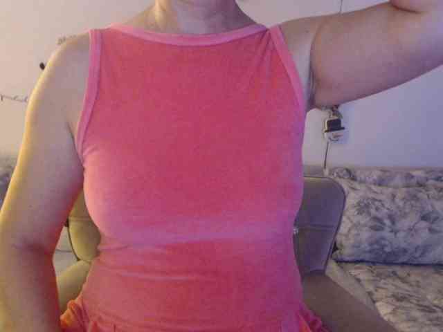 goodSnowQueen webcam