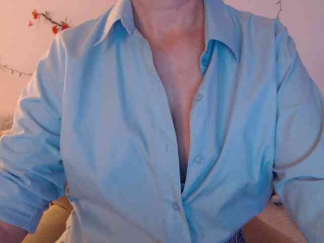 goodSnowQueen goodSnowQueen