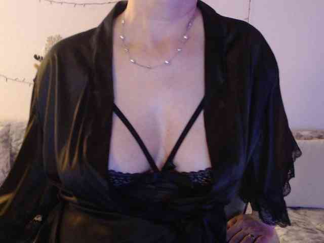 goodSnowQueen webcam