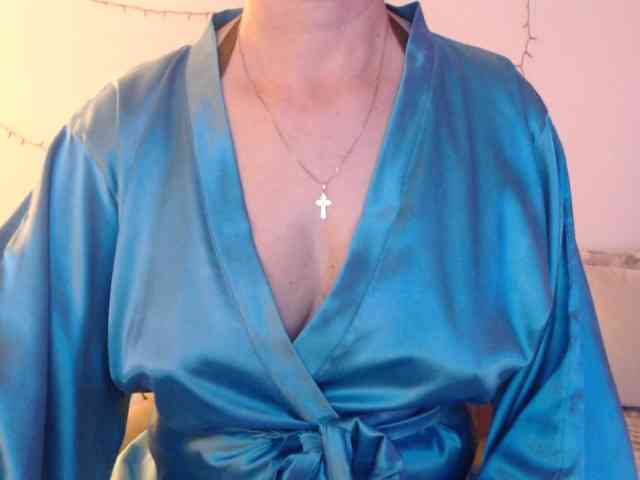 goodSnowQueen webcam