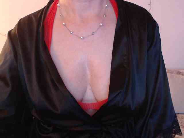 goodSnowQueen webcam