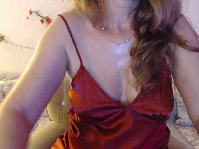 goodSnowQueen webcam
