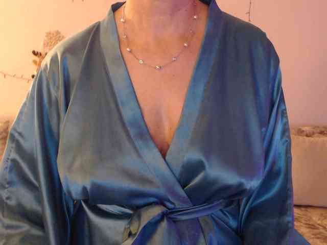 goodSnowQueen webcam