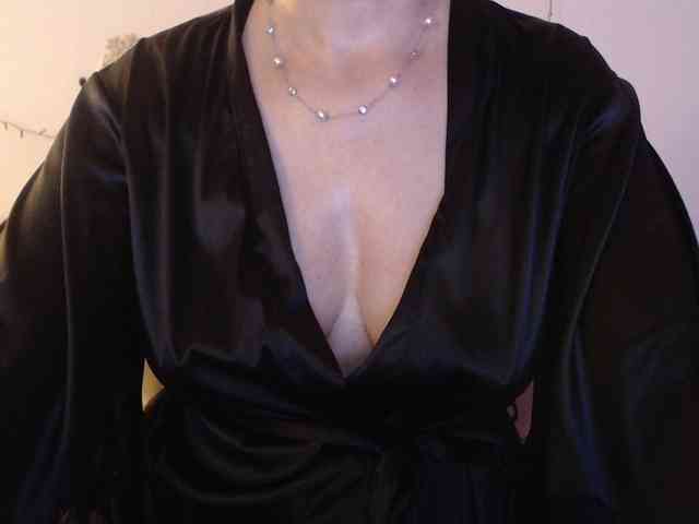 goodSnowQueen webcam