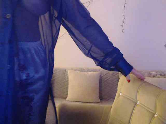 goodSnowQueen webcam