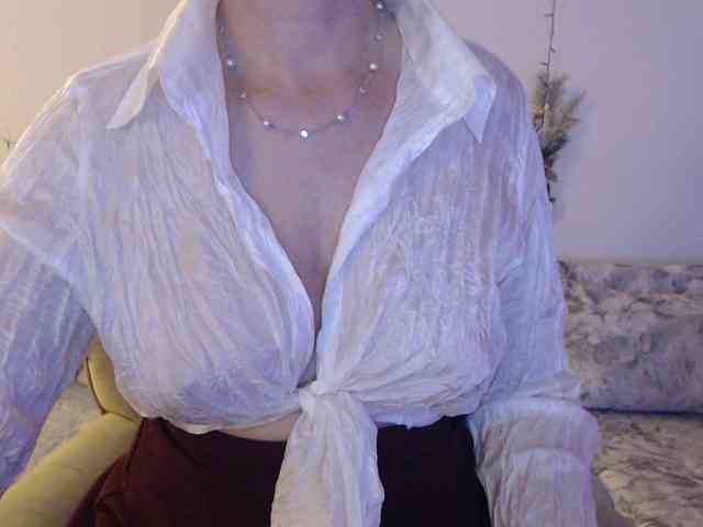 goodSnowQueen webcam