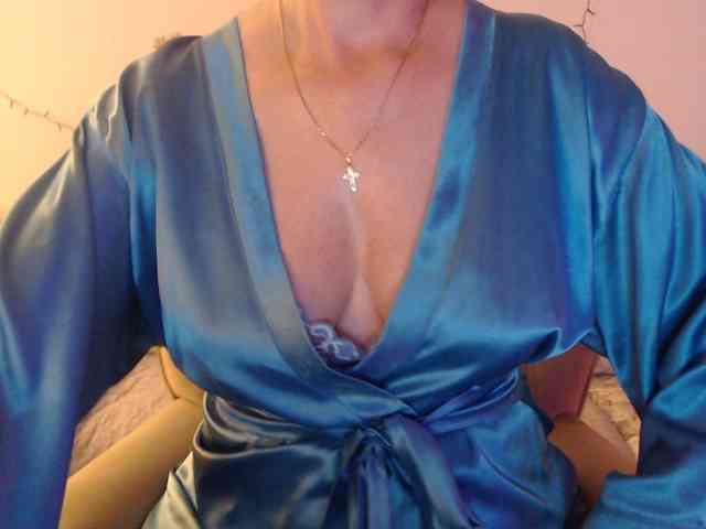 goodSnowQueen webcam