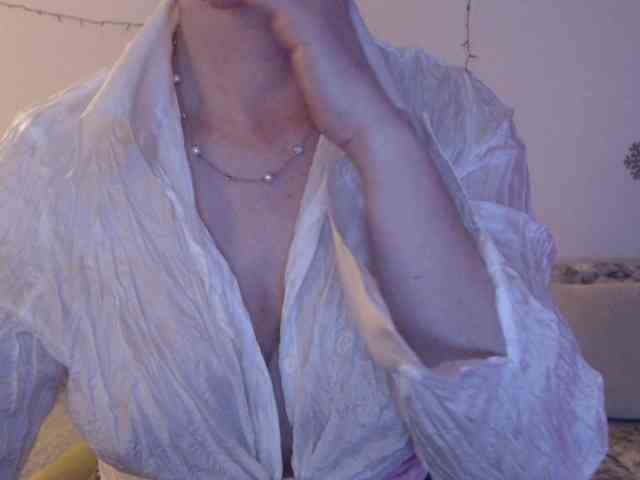 goodSnowQueen goodSnowQueen