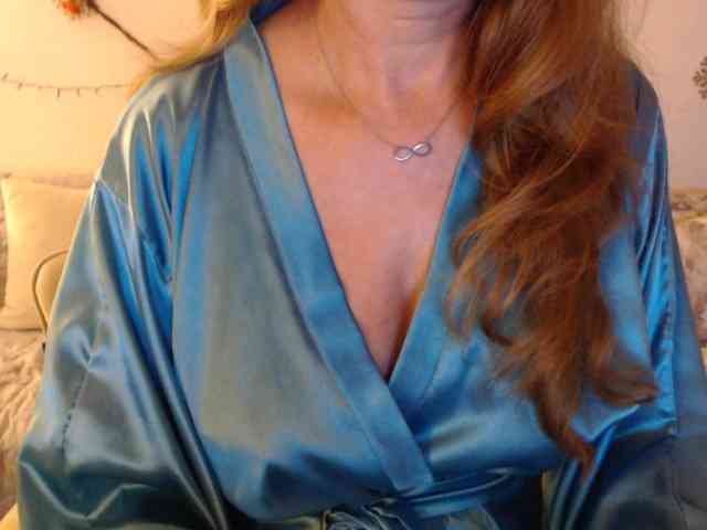 goodSnowQueen webcam