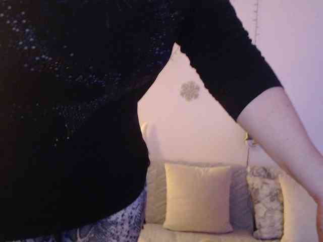 goodSnowQueen webcam