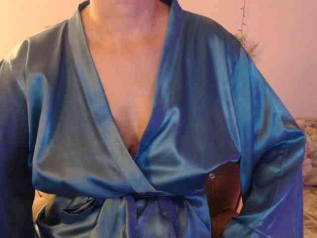 goodSnowQueen webcam