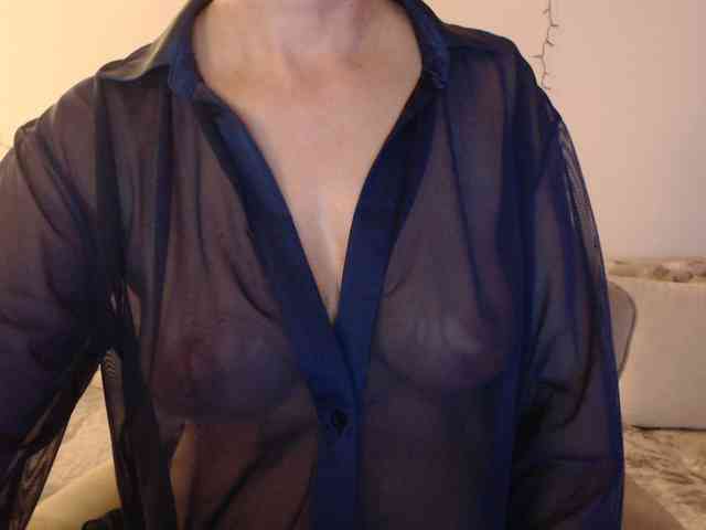 goodSnowQueen webcam