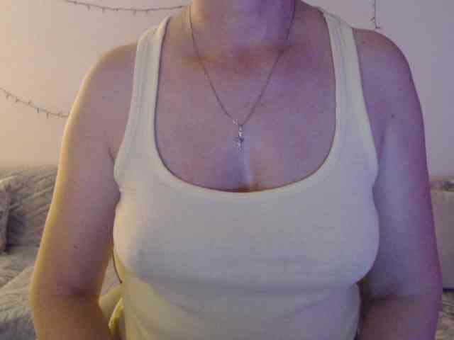 goodSnowQueen webcam