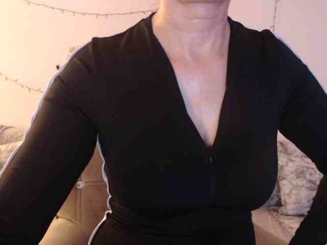 goodSnowQueen webcam