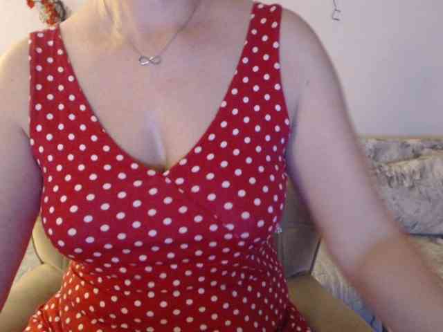 goodSnowQueen webcam