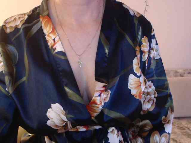 goodSnowQueen webcam