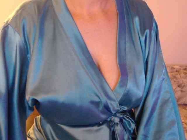 goodSnowQueen webcam