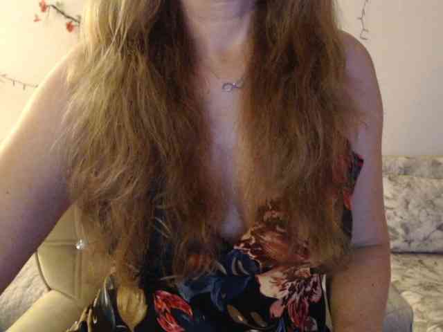 goodSnowQueen webcam