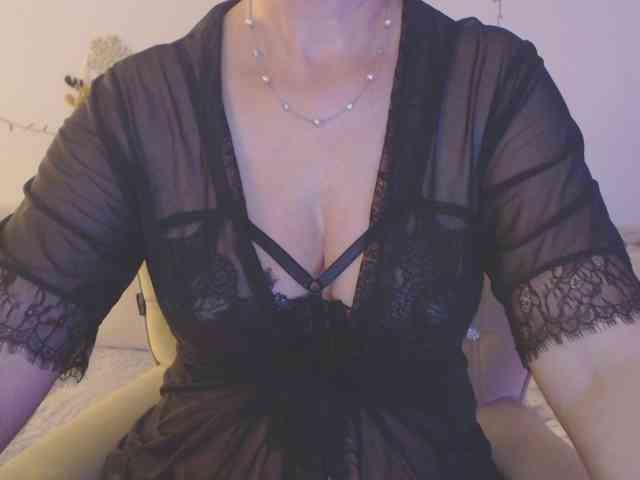 goodSnowQueen webcam